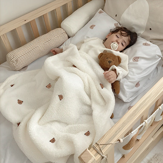 Couverture-bébé-Cocooning-confort-blanche