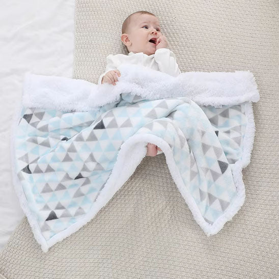 Couverture-bébé-Hivernale-facile-bleu